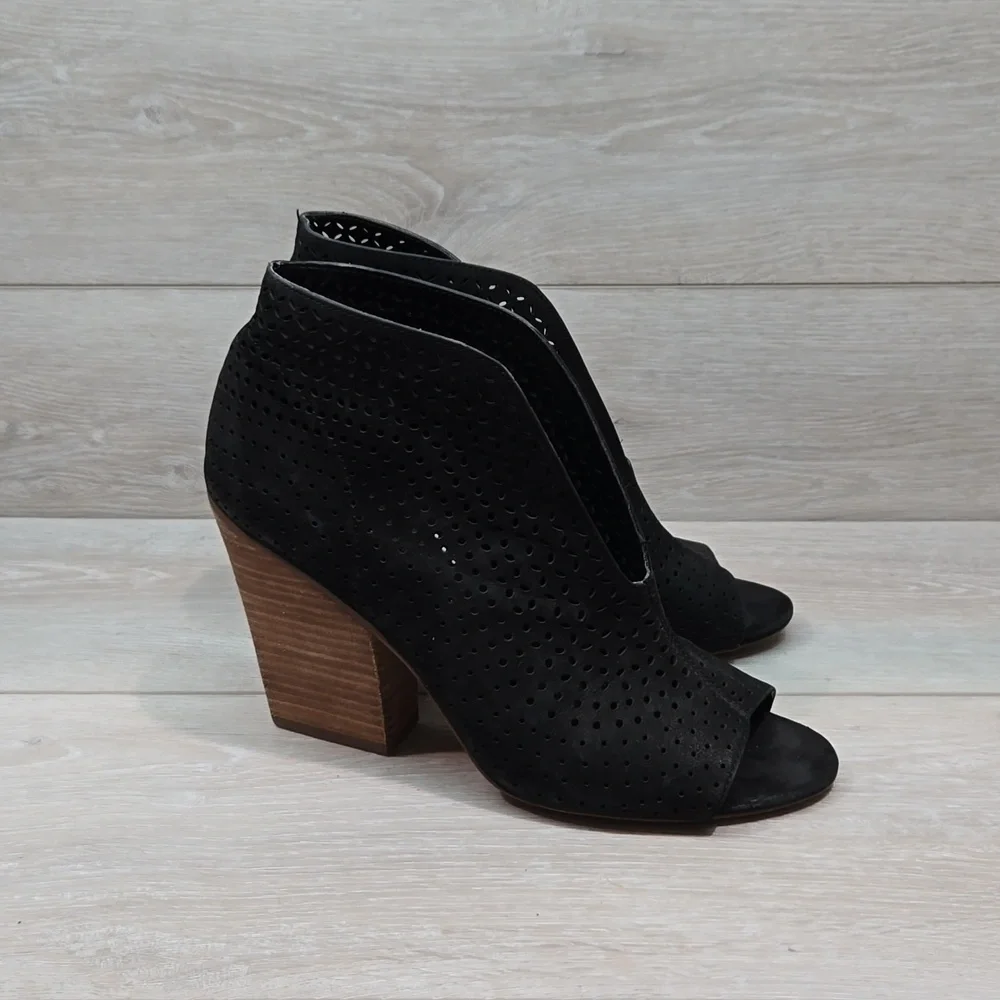 Vince Camuto Women Kainan Open Toe Ankle Heels Leather shoes boots sz 9.5M